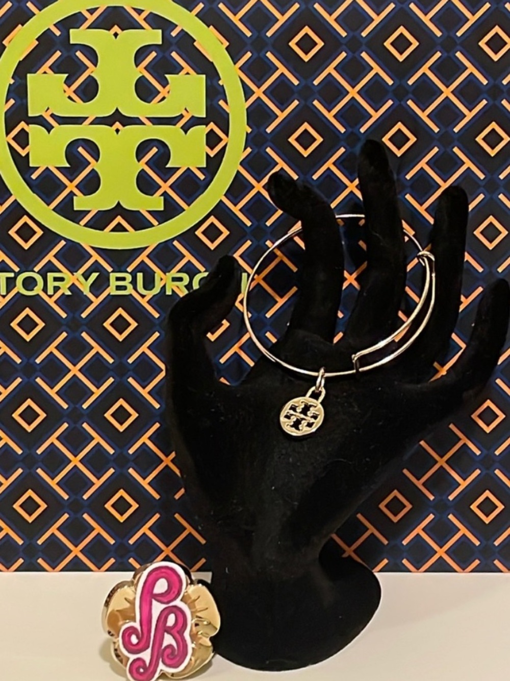 NEW✨Bracelet with Tory Burch Gold Hoop Logo Charm - Gold- one size